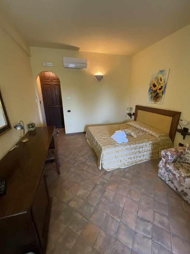 אפרטהוטל טודי Residenza Collefiorito חדר תמונה